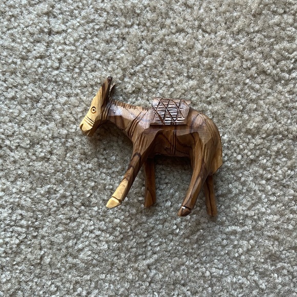 Handmade Olive Wood Donkey from Jerusalem - Picture 1 of 4